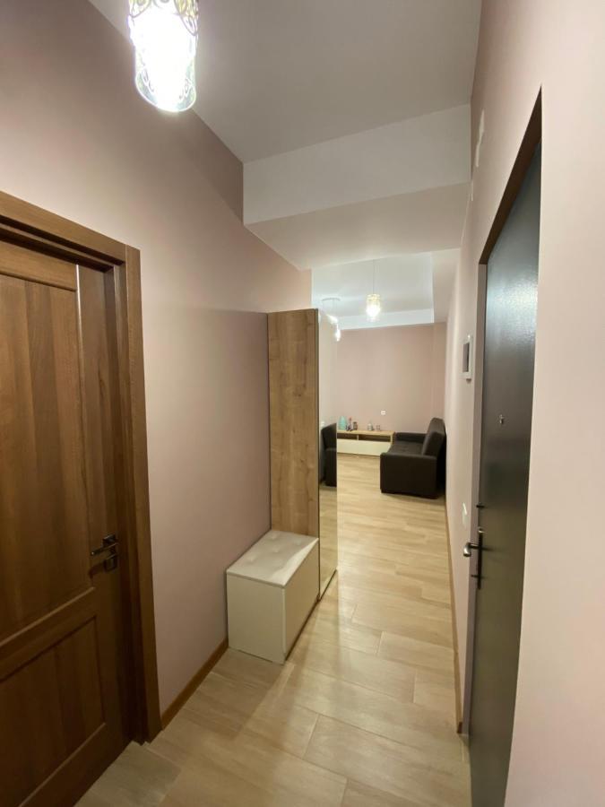 Lovely And Cozy Apartment! คูทายสิ ภายนอก รูปภาพ