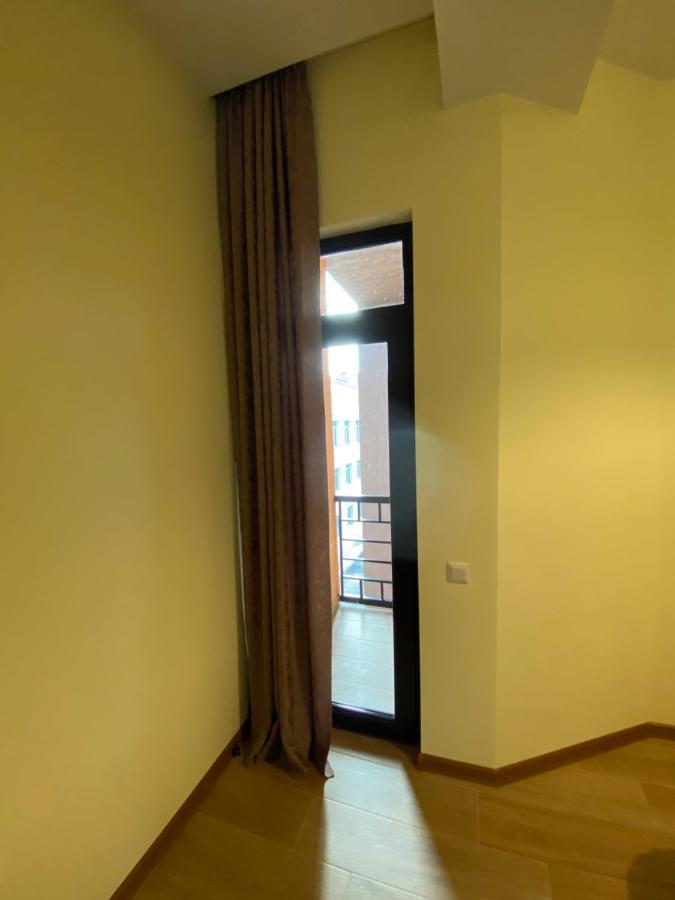 Lovely And Cozy Apartment! คูทายสิ ภายนอก รูปภาพ