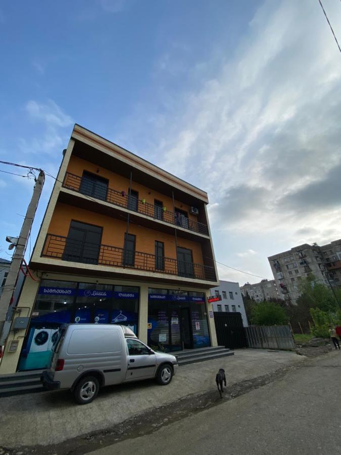 Lovely And Cozy Apartment! คูทายสิ ภายนอก รูปภาพ