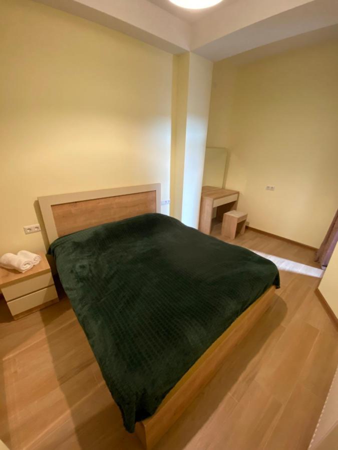 Lovely And Cozy Apartment! คูทายสิ ภายนอก รูปภาพ
