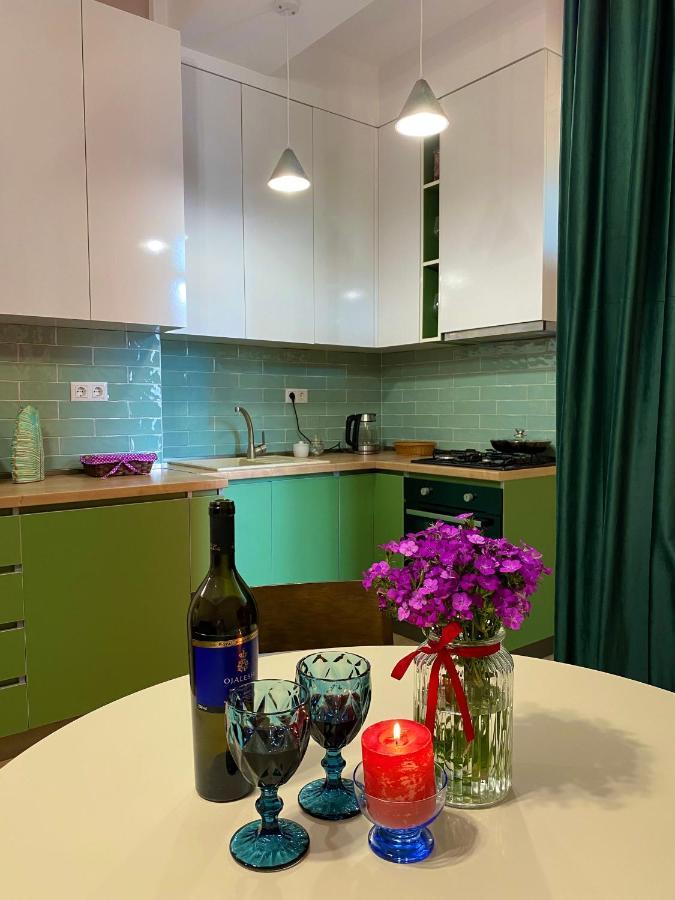 Lovely And Cozy Apartment! คูทายสิ ภายนอก รูปภาพ
